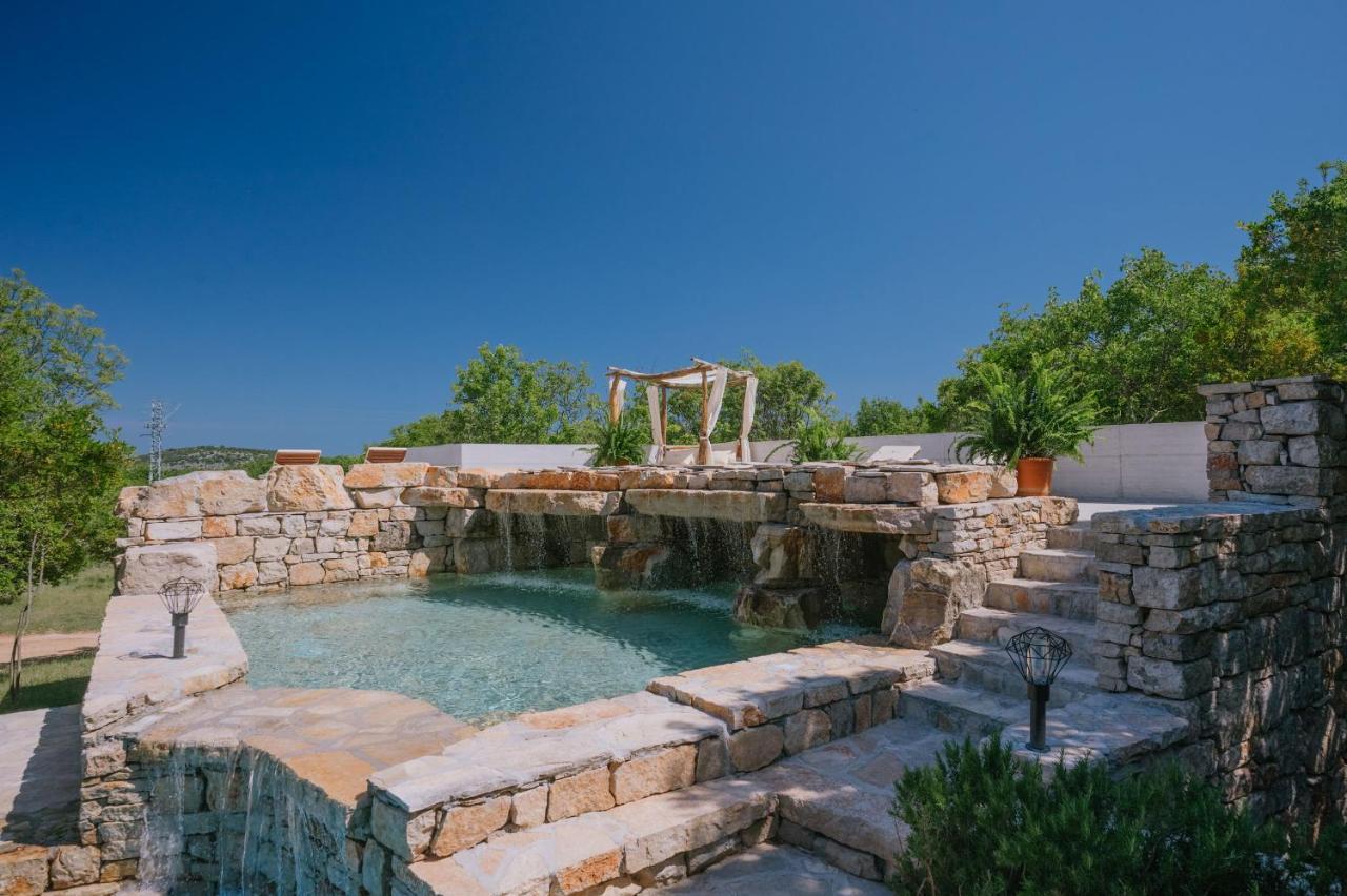 Nono Ban Hotel & Villa Gornji Humac Dış mekan fotoğraf